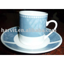 Plain taza de decoración de porcelana blanca y platillo